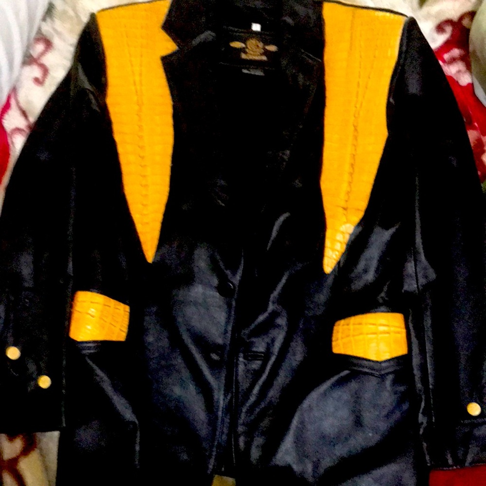 El general leather jacket and alligator skin barely used